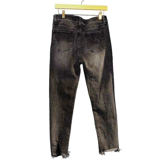 Stylish Black Distressed Women Jeans - Picture 2 of 12